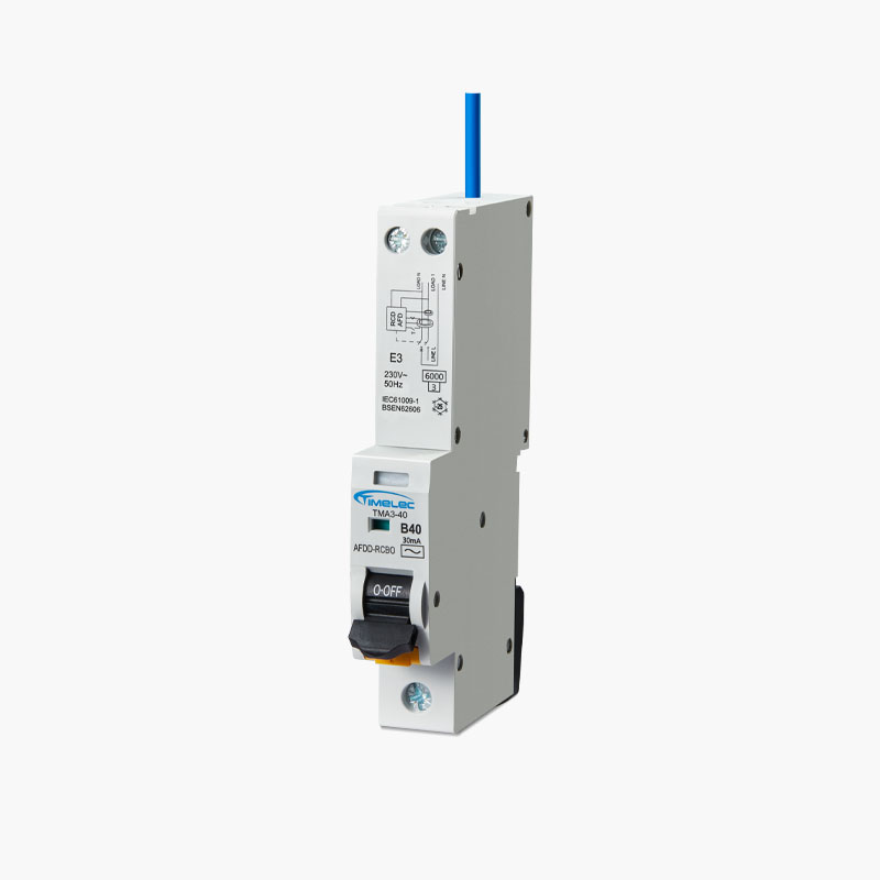 auxiliary switch circuit breaker
